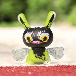 10/$10 Kidrobot Dunny 2012 series The Drone by Attaboy 3-inch vinyl CHASE figure